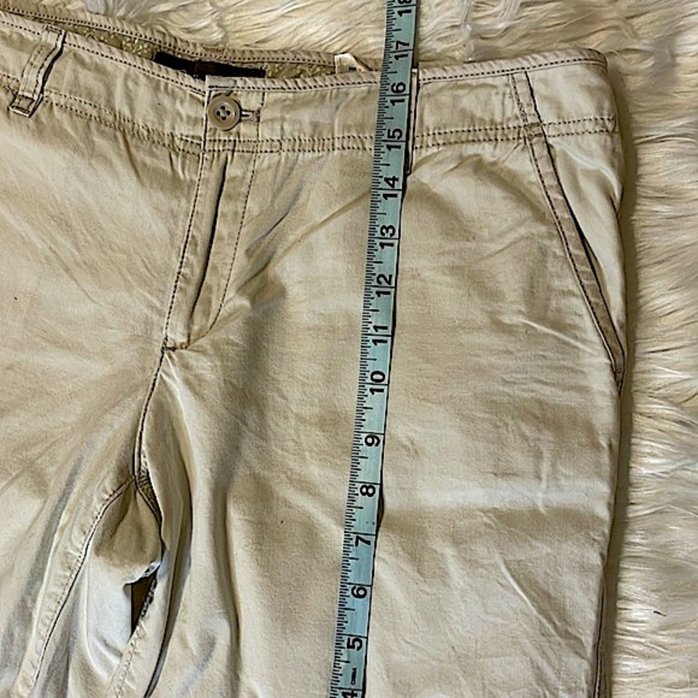 EDDIE BAUER Light Beige Women’s Shorts - Picture 7 of 9